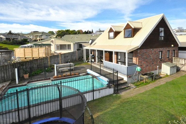 Photo of property in 8a Walbrook Road, Manly, Whangaparaoa, 0930