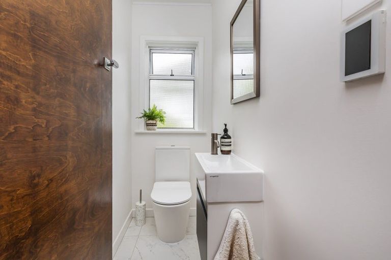 Photo of property in 14 Monaghan Avenue, Karori, Wellington, 6012