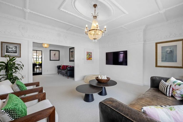 Photo of property in 20 Wallace Place, Westown, New Plymouth, 4310