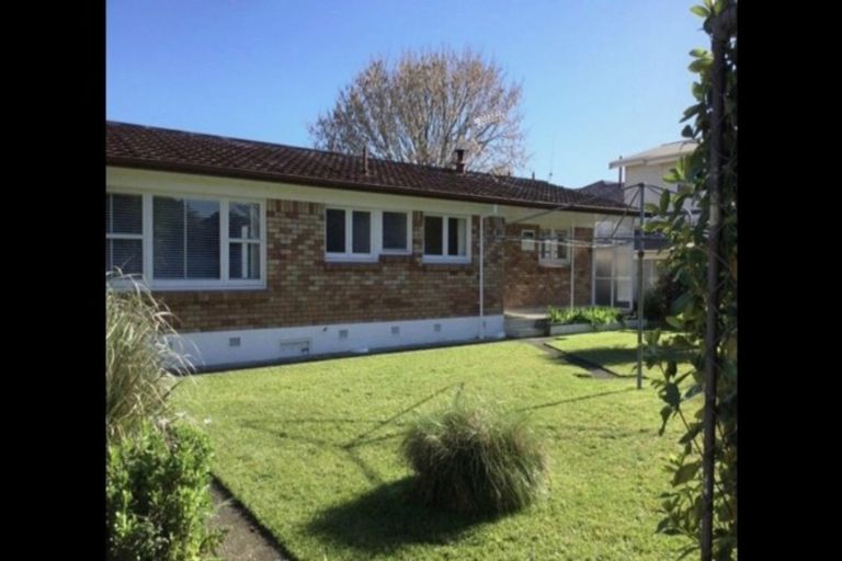 Photo of property in 31 Casper Street, Fairfield, Hamilton, 3214