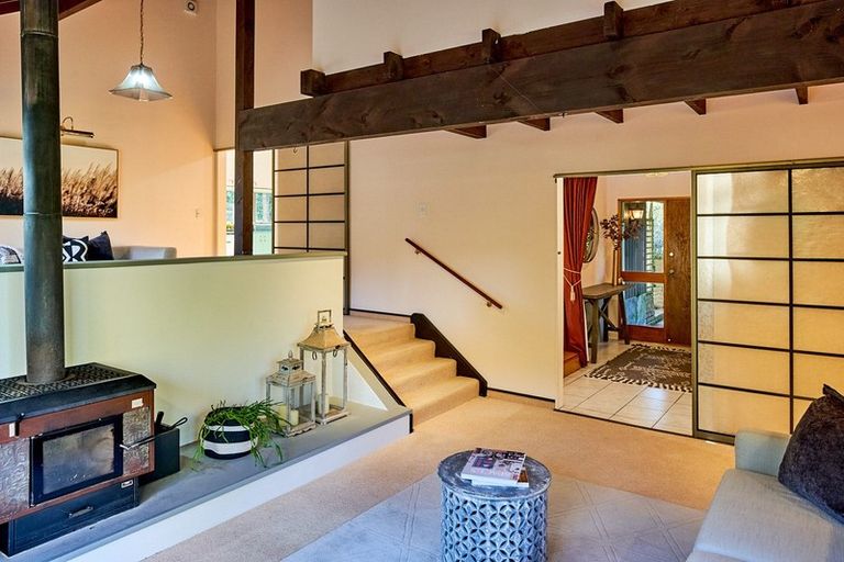 Photo of property in 405a Paekakariki Hill Road, Paekakariki Hill, Porirua, 5381
