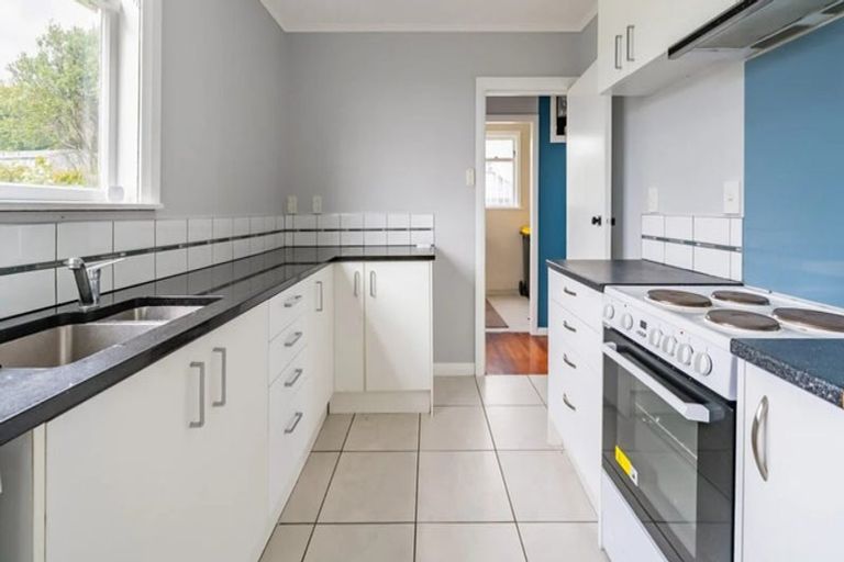 Photo of property in 40 Bell Street, Tawa, Wellington, 5028