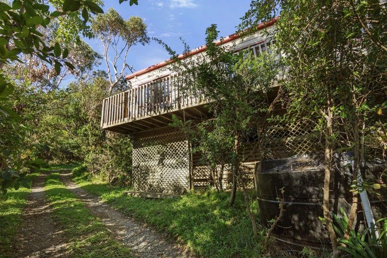 Photo of property in 8 Mount Cecil Road, Moonshine Valley, Porirua, 5381
