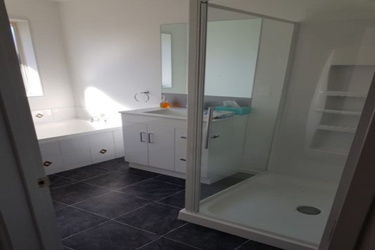 Photo of property in 18 Sea Eagles Place, North New Brighton, Christchurch, 8083