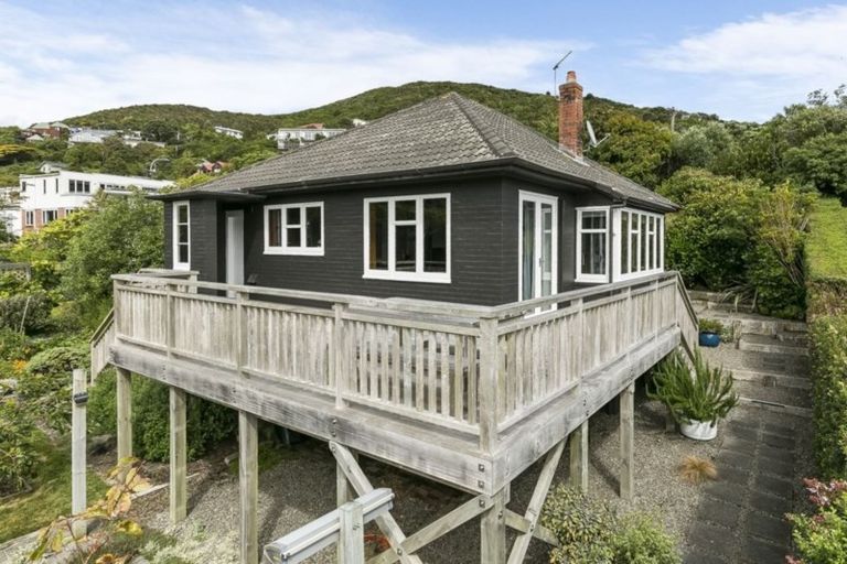 Photo of property in 143 Campbell Street, Karori, Wellington, 6012