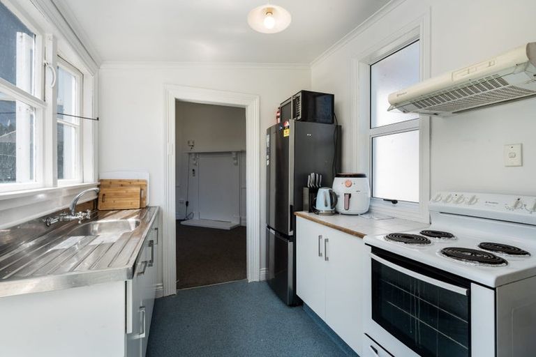 Photo of property in 124 Harbour Terrace, North Dunedin, Dunedin, 9016