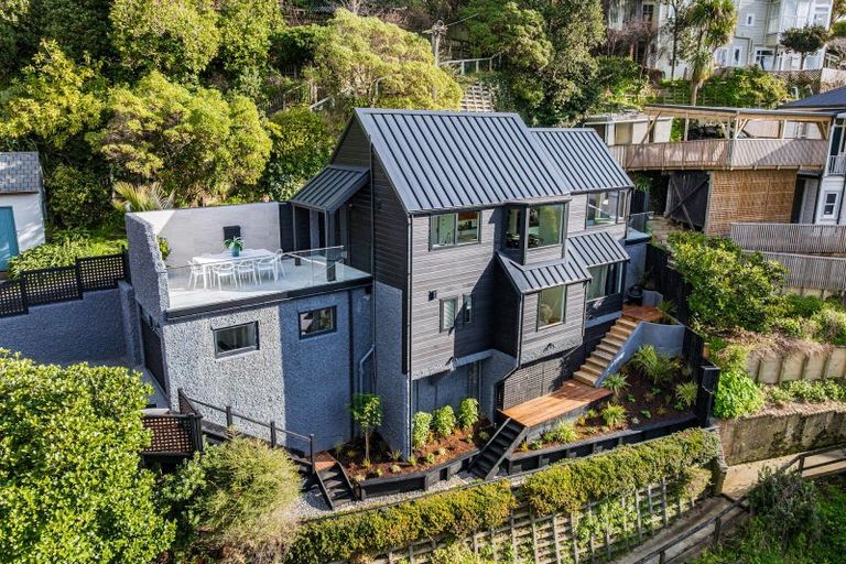 Photo of property in 28 Hay Street, Oriental Bay, Wellington, 6011