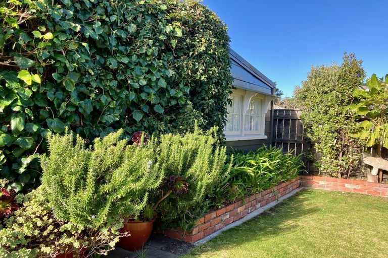 Photo of property in 66 Ludlam Street, Seatoun, Wellington, 6022