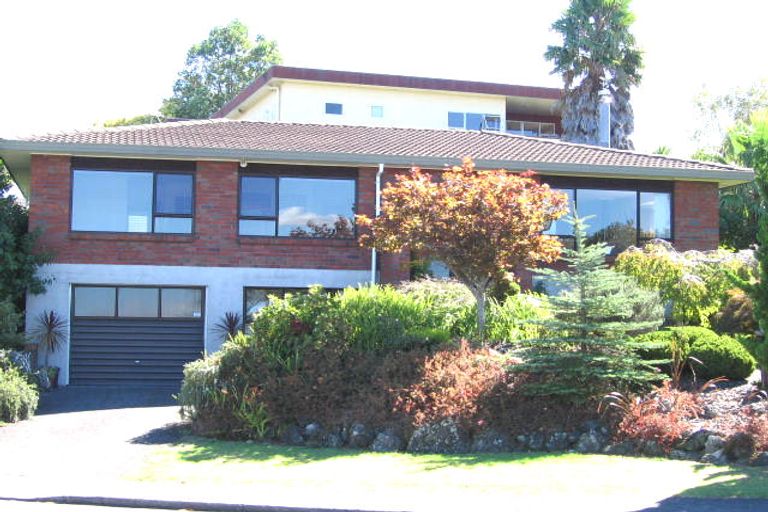 Photo of property in 34 Nui Mana Place, Te Atatu South, Auckland, 0610