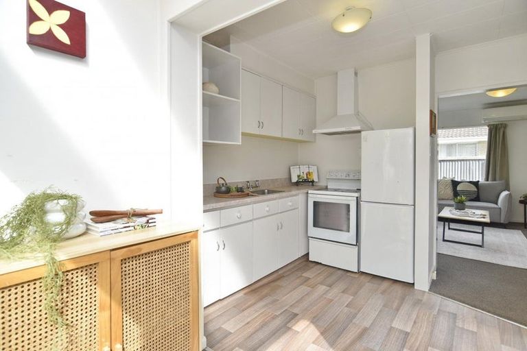 Photo of property in 2/10 Lane Street, Woolston, Christchurch, 8023