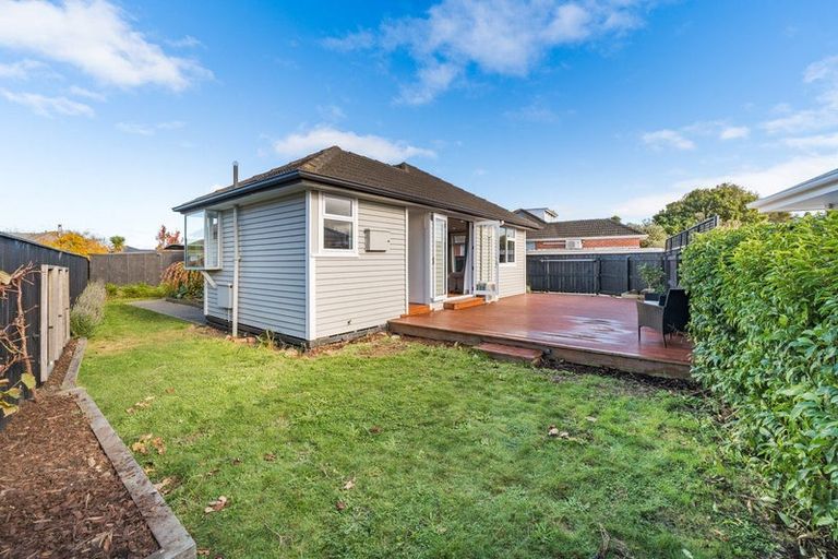 Photo of property in 5a Ayr Place, Hokowhitu, Palmerston North, 4410