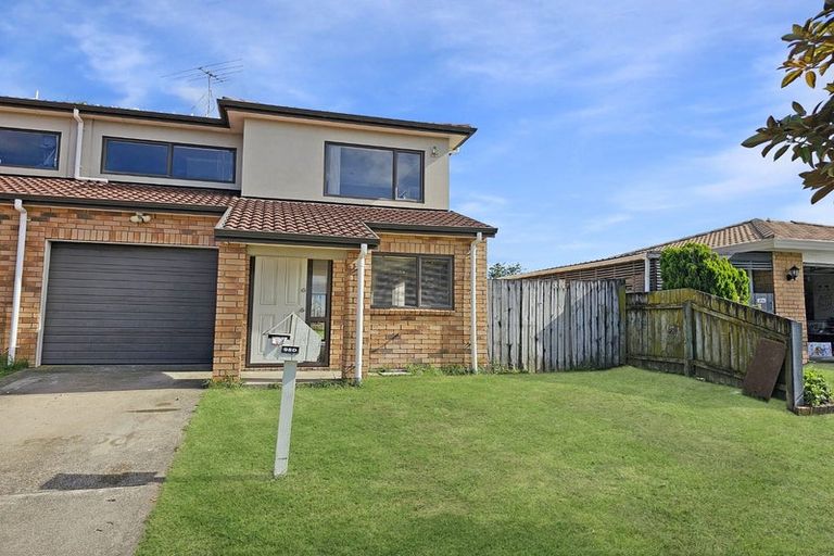 Photo of property in 98d Naylors Drive, Mangere, Auckland, 2022