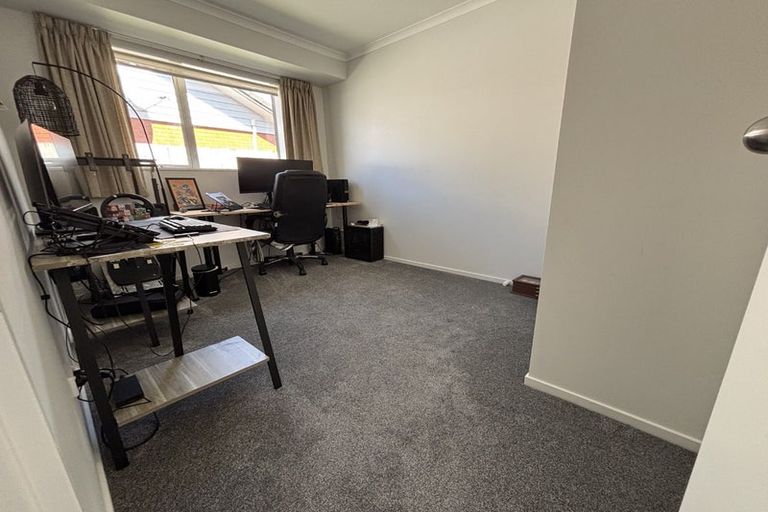 Photo of property in 55a Matipo Road, Te Atatu Peninsula, Auckland, 0610