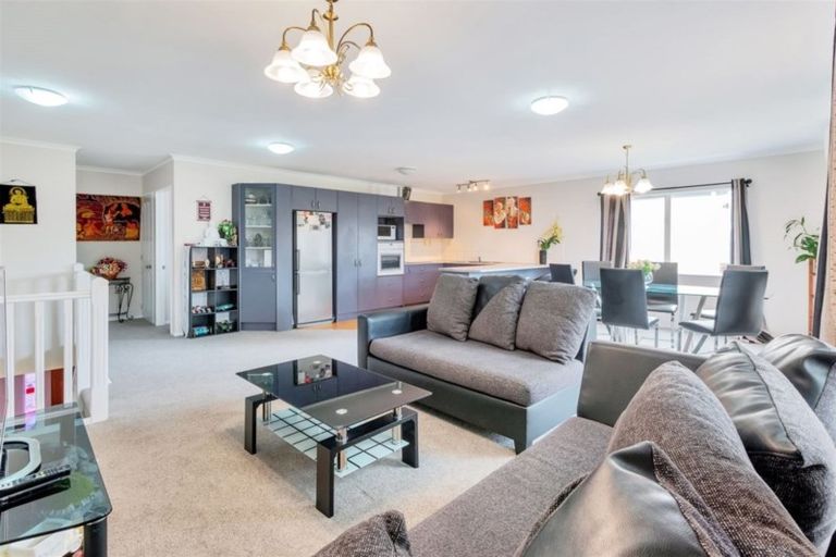 Photo of property in 25 Pooks Road, Ranui, Auckland, 0612