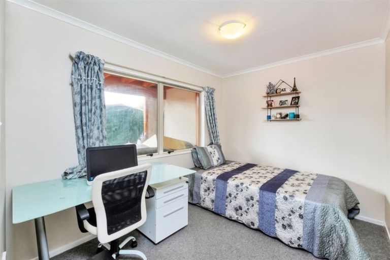 Photo of property in 25 Pooks Road, Ranui, Auckland, 0612