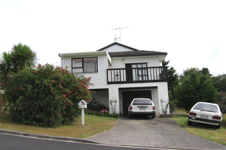 Photo of property in 9 Tern Place, Unsworth Heights, Auckland, 0632