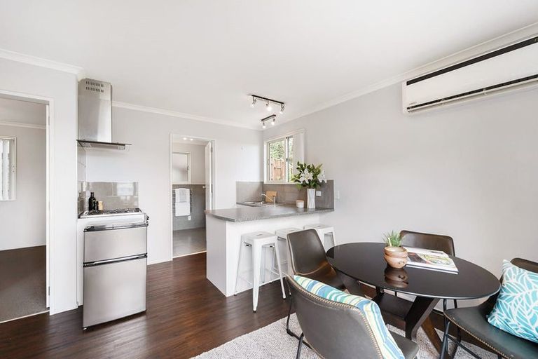 Photo of property in 61 Salford Street, Newlands, Wellington, 6037