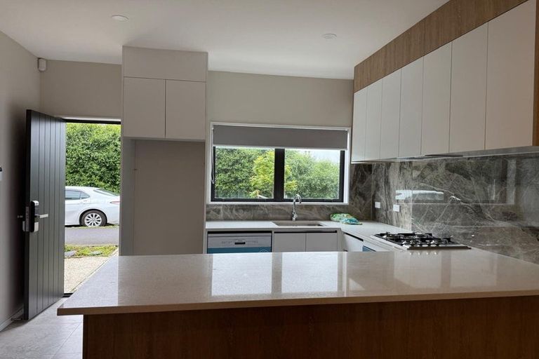 Photo of property in 105 Grove Road, Papakura, 2110