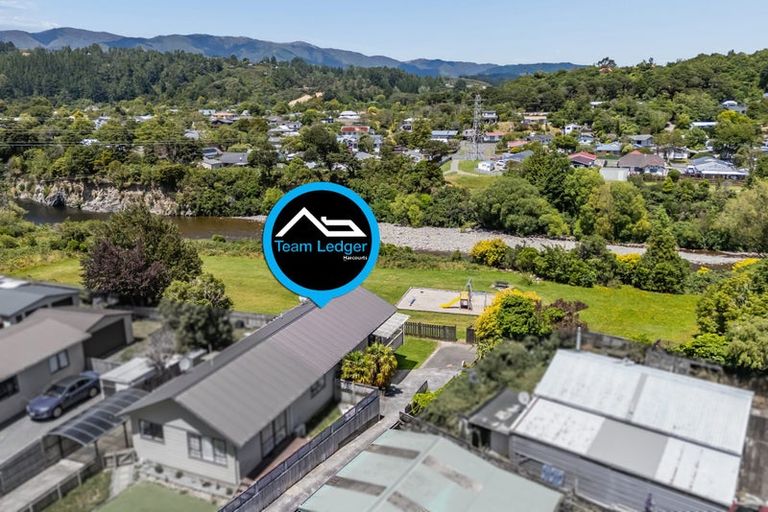 Photo of property in 2/84 Gillespies Road, Birchville, Upper Hutt, 5018