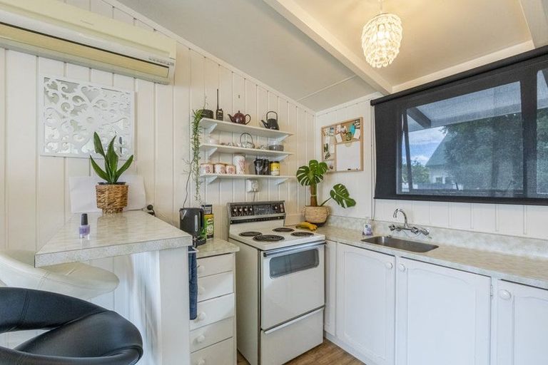 Photo of property in 2/2 Gloucester Street, Taradale, Napier, 4112