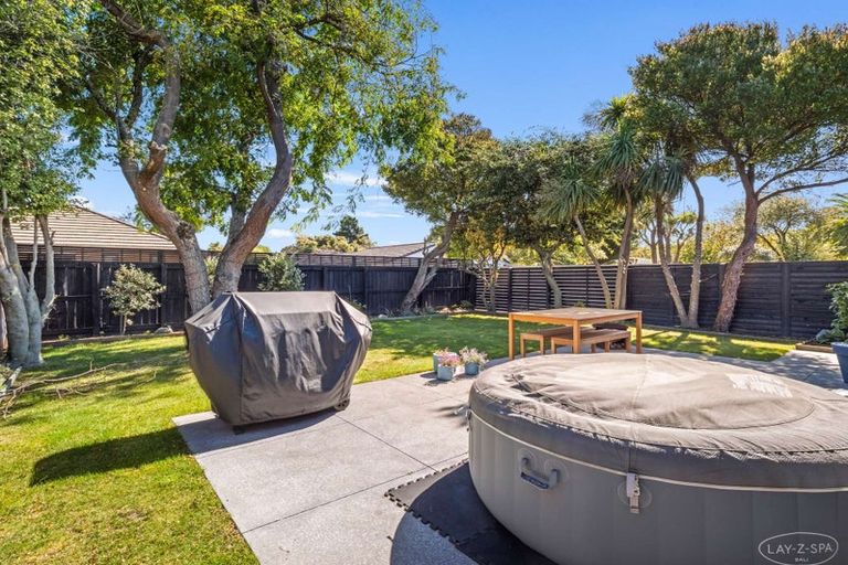 Photo of property in 2/96 Palmers Road, New Brighton, Christchurch, 8083