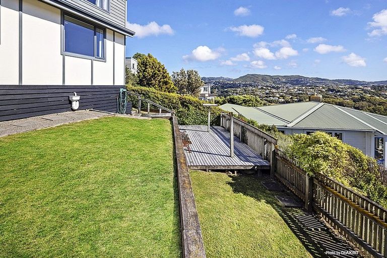 Photo of property in 7 Huntingdon Street, Northland, Wellington, 6012