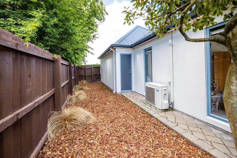 Photo of property in 725 Main Road North, Belfast, Christchurch, 8051