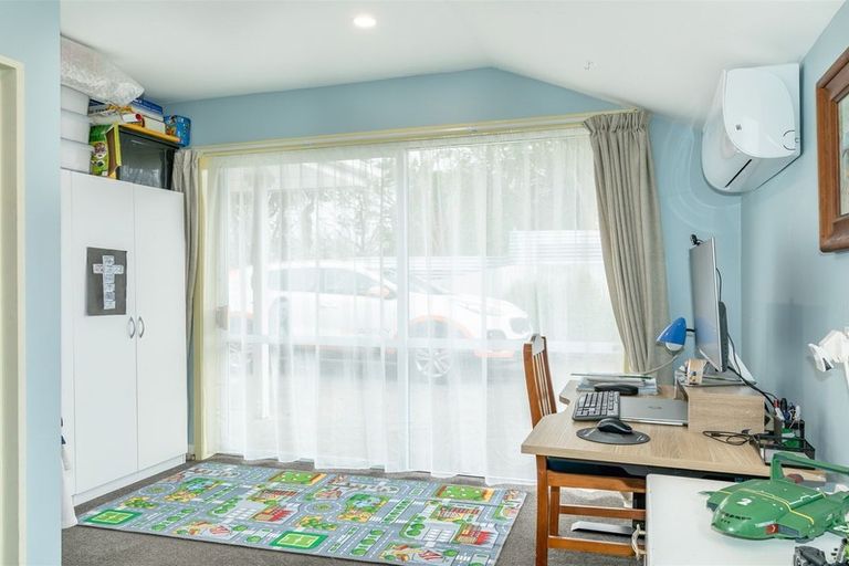 Photo of property in 14 Gladstone Street, Westport, 7825