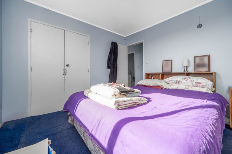 Photo of property in 68 Sunvue Road, Glen Eden, Auckland, 0602