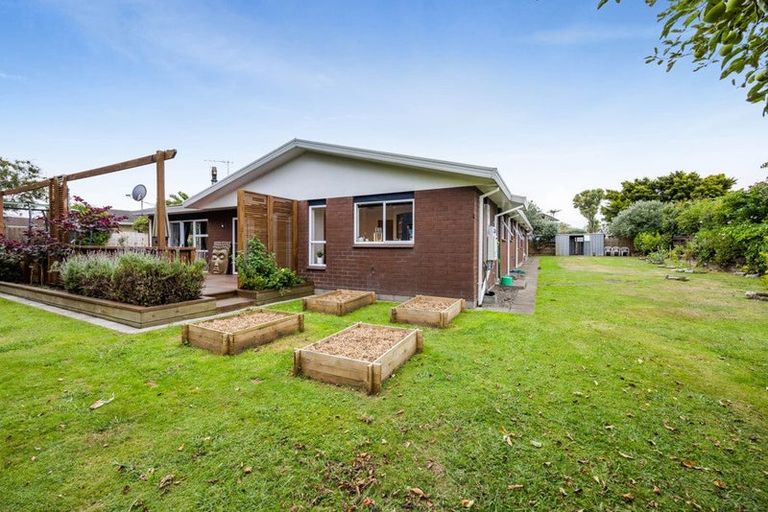 Photo of property in 11 Matai Place, Hawera, 4610