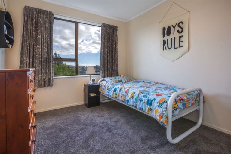 Photo of property in 19 Staysail Place, Whitby, Porirua, 5024