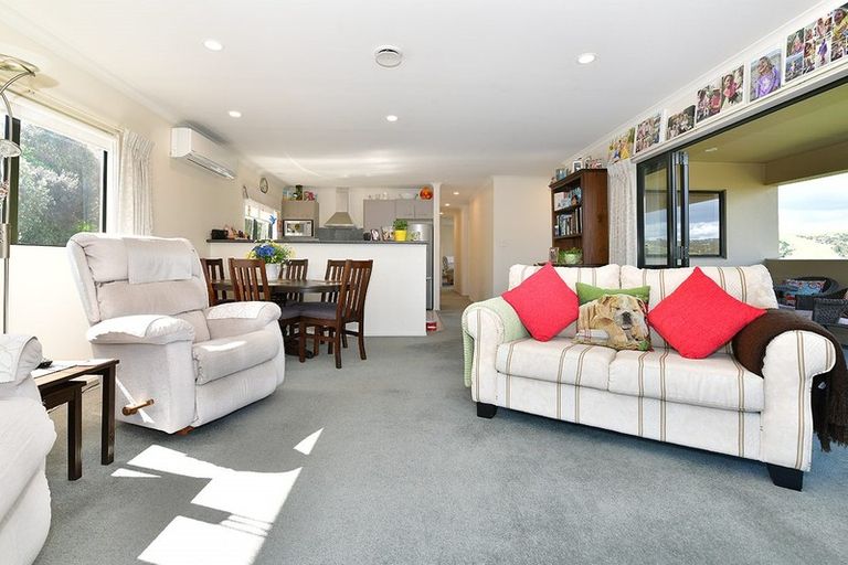 Photo of property in 16 Te Kauri Place, Helensville, 0800