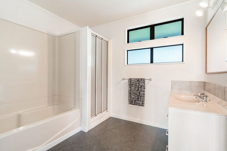 Photo of property in 111 Moana Anu Anu Avenue, Whangamata, 3620