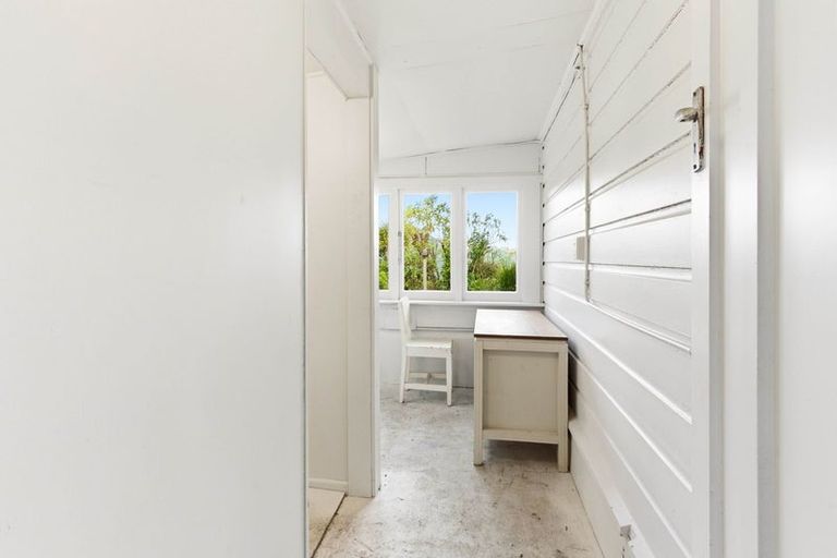 Photo of property in 15 Clifford Street, Dalmore, Dunedin, 9010