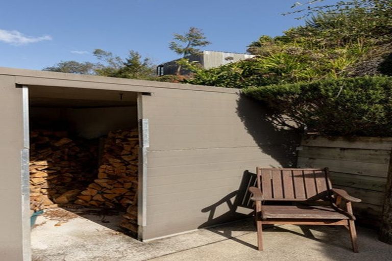 Photo of property in 16 Kayelene Place, Omokoroa, 3114