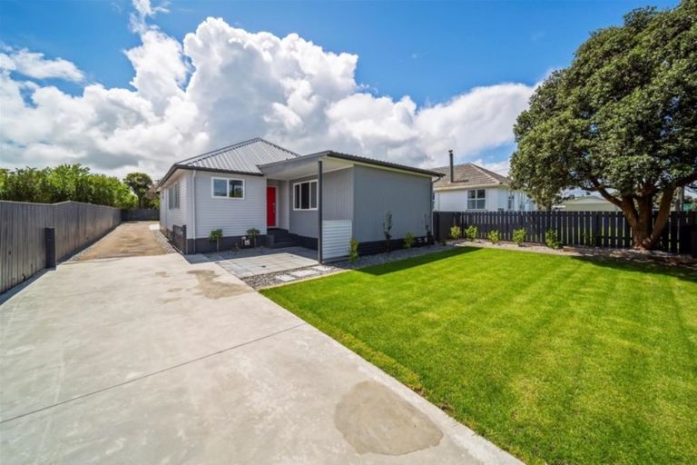 Photo of property in 306 South Road, Hawera, 4610