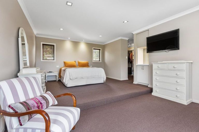 Photo of property in 4 Kororako Grove, Whalers Gate, New Plymouth, 4310