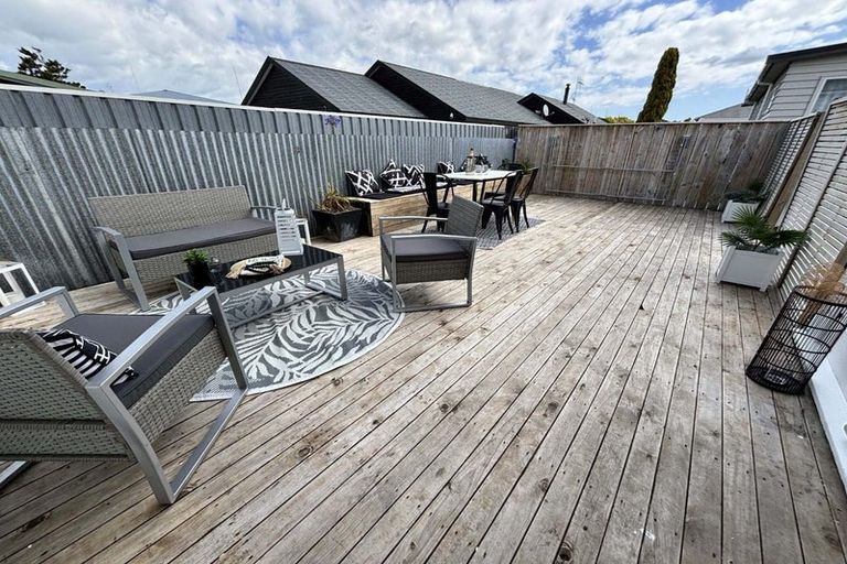 Photo of property in 10a Hereford Street, West End, Palmerston North, 4410