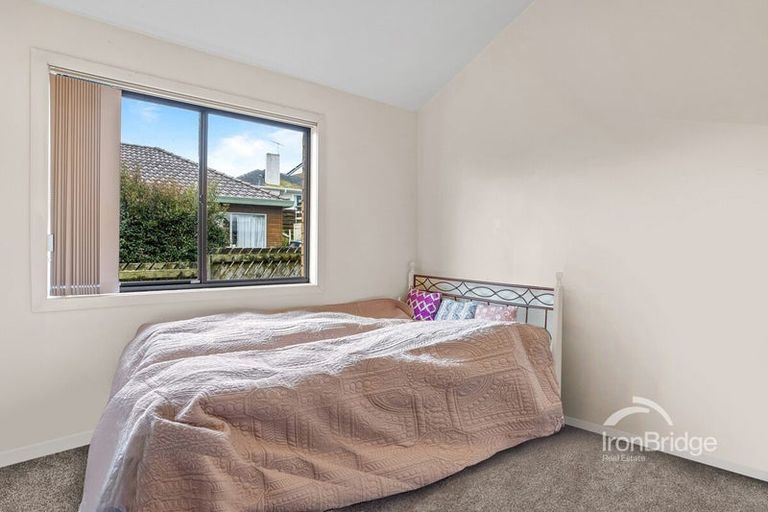 Photo of property in 2/45 Merriefield Avenue, Forrest Hill, Auckland, 0620