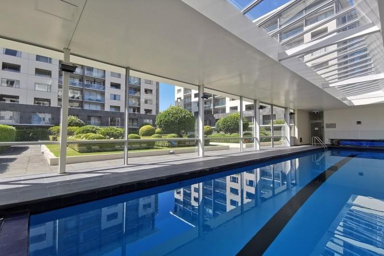 Photo of property in Sanctum Apartment, 10 Ebor Street, Te Aro, Wellington, 6011