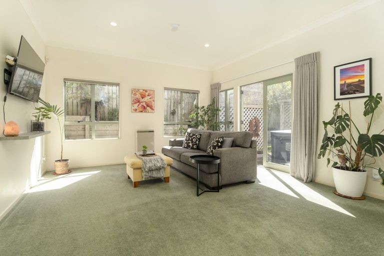 Photo of property in 5 Radstock Grove, Churton Park, Wellington, 6037