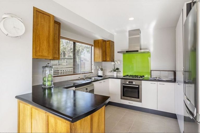 Photo of property in 10a Hope Farm Avenue, Pakuranga Heights, Auckland, 2010