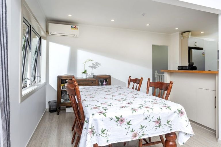 Photo of property in 1/3 Glenvar Road, Torbay, Auckland, 0630