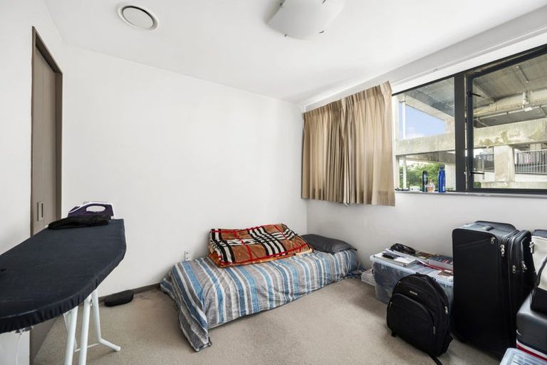 Photo of property in Dual Apartments, 201/142u Vivian Street, Te Aro, Wellington, 6011