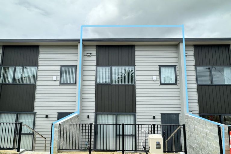 Photo of property in 309 Don Buck Road, Massey, Auckland, 0614