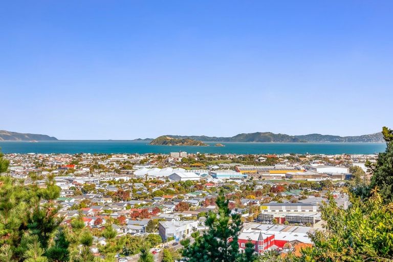 Photo of property in 11c Miromiro Road, Normandale, Lower Hutt, 5010