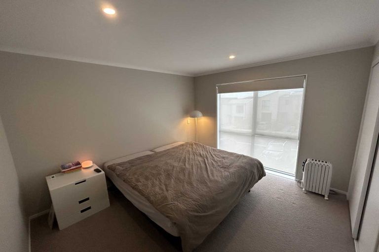 Photo of property in 25 Waenganui Road, Hobsonville, Auckland, 0616