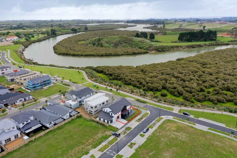 Photo of property in 18a Foreshore Lane, Karaka, Papakura, 2113