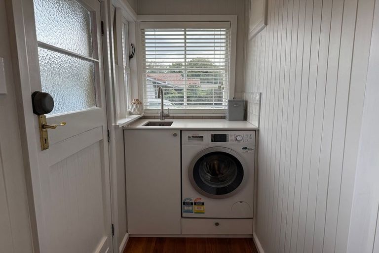 Photo of property in 1 Kinrara Place, Halswell, Christchurch, 8025