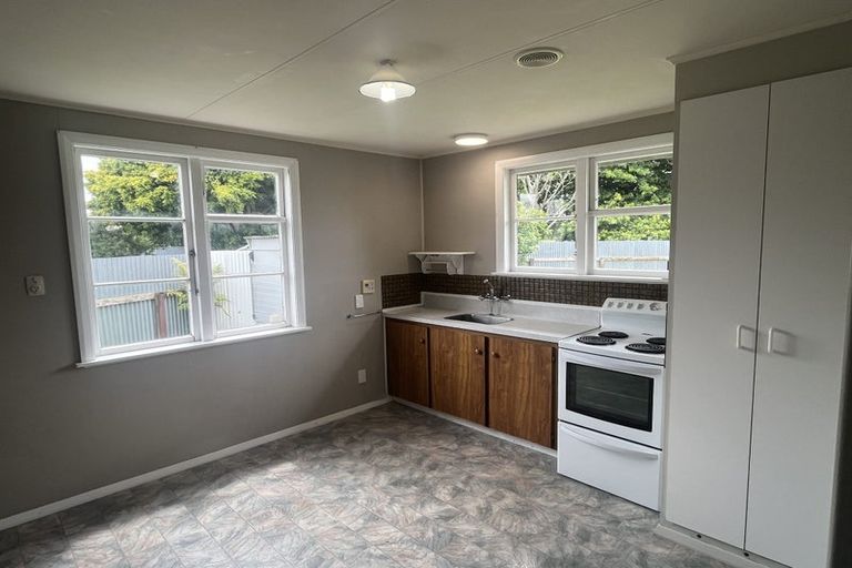 Photo of property in 6 Radnor Place, Highbury, Palmerston North, 4412